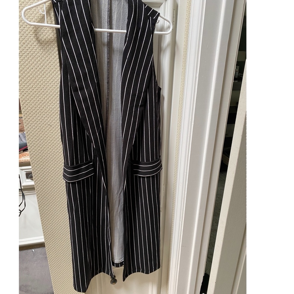 Shein long sleeveless vest black white pinstripes